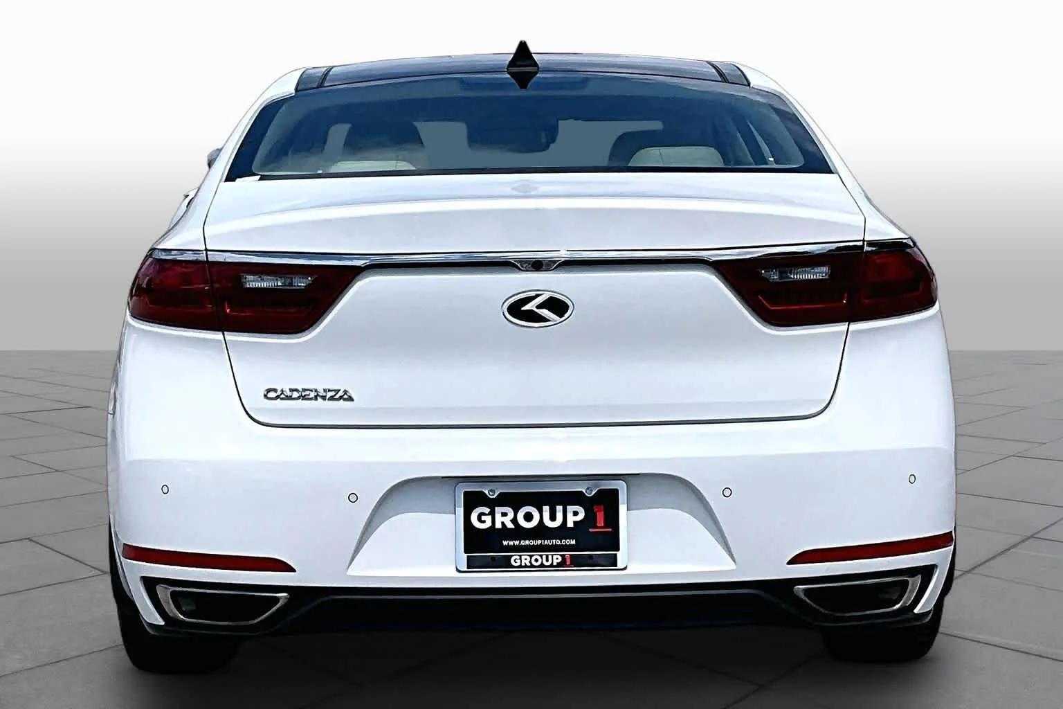 Used 2019 Snow White Pearl Kia Technology image 8