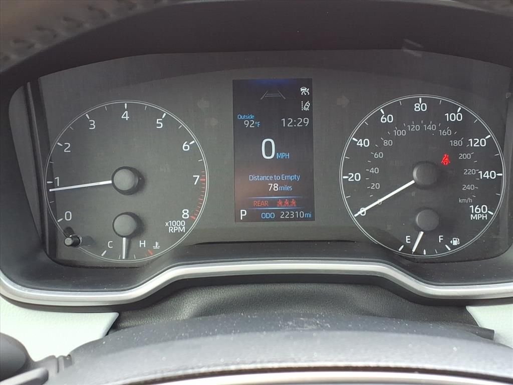 2025 Toyota Corolla Hatchback SE - Photo 22