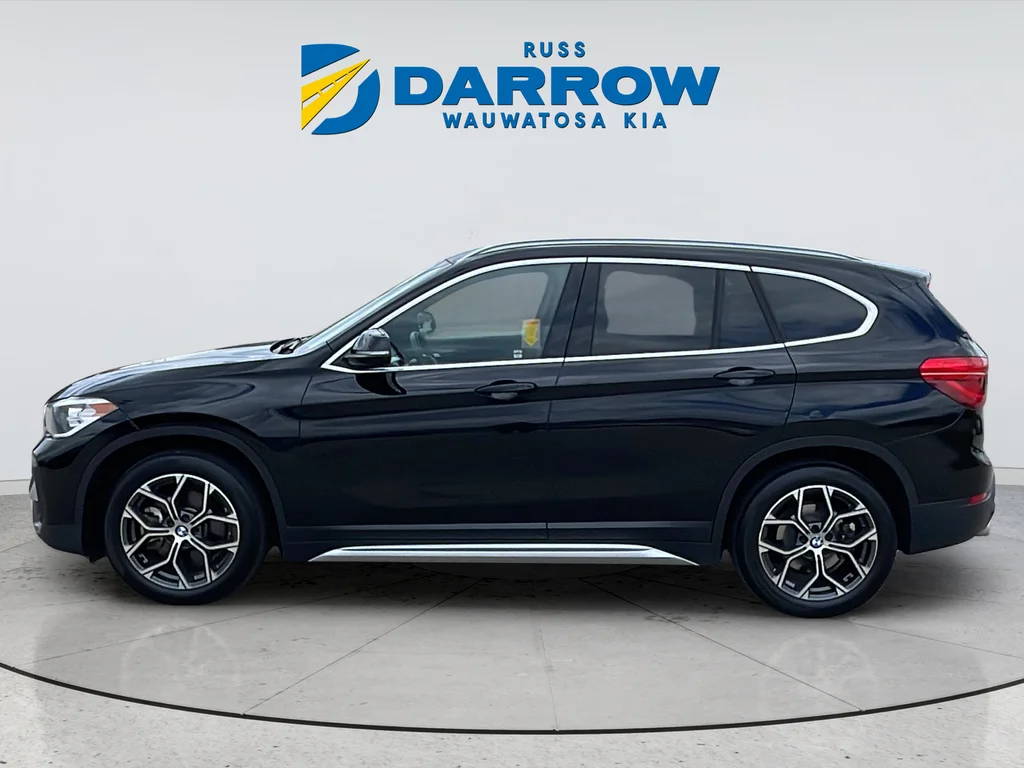 Used 2022 Black BMW xDrive28i image 2