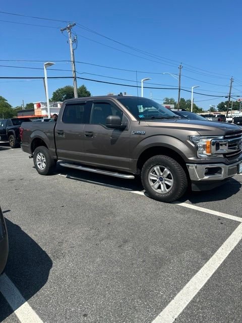 Used 2019 Gray Ford XLT image 1