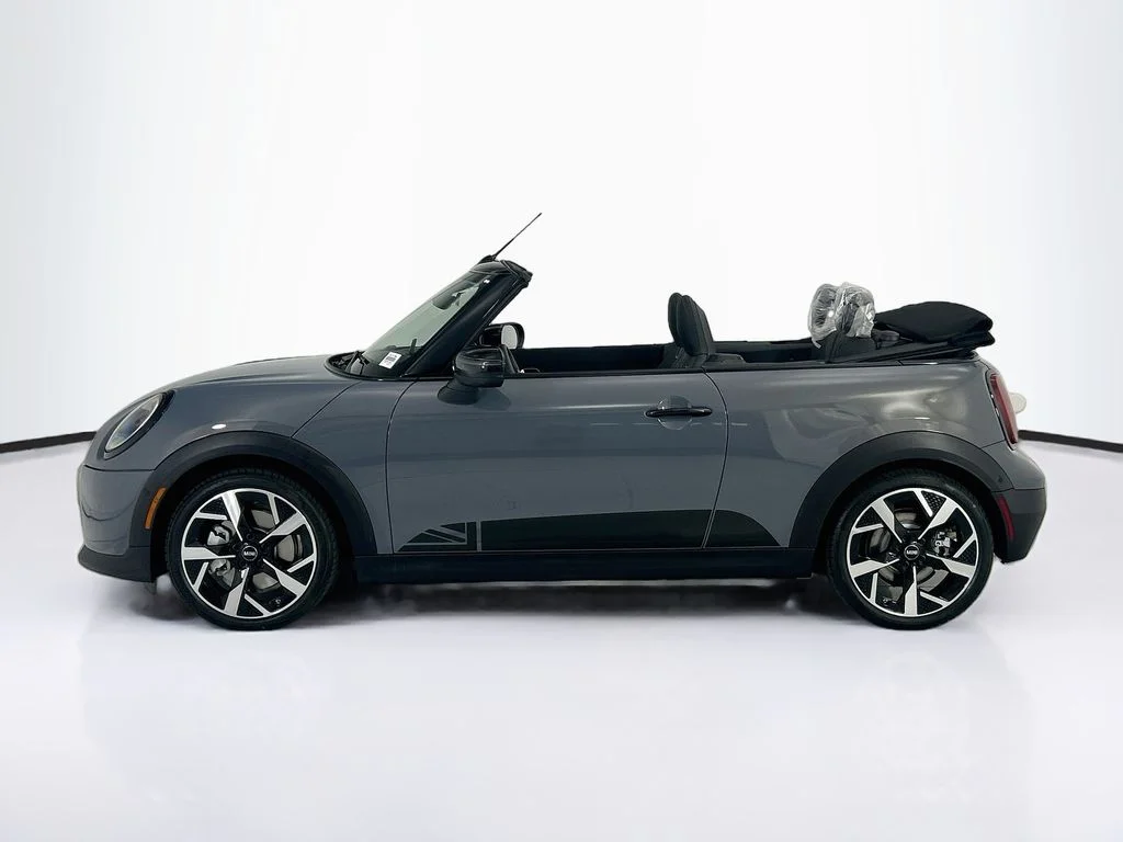 New 2026 Copper Grey Metallic MINI Iconic image 8