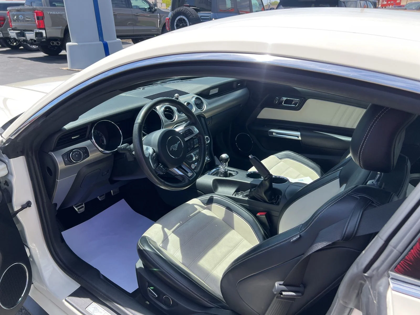 Used 2015 Wimbledon White Ford GT 50 Years Limited Edition image 22