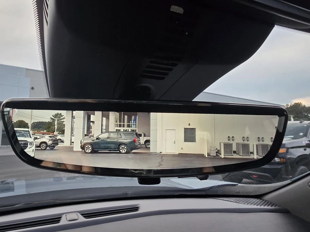 Used 2024 Downpour Metallic GMC FWD Denali image 18