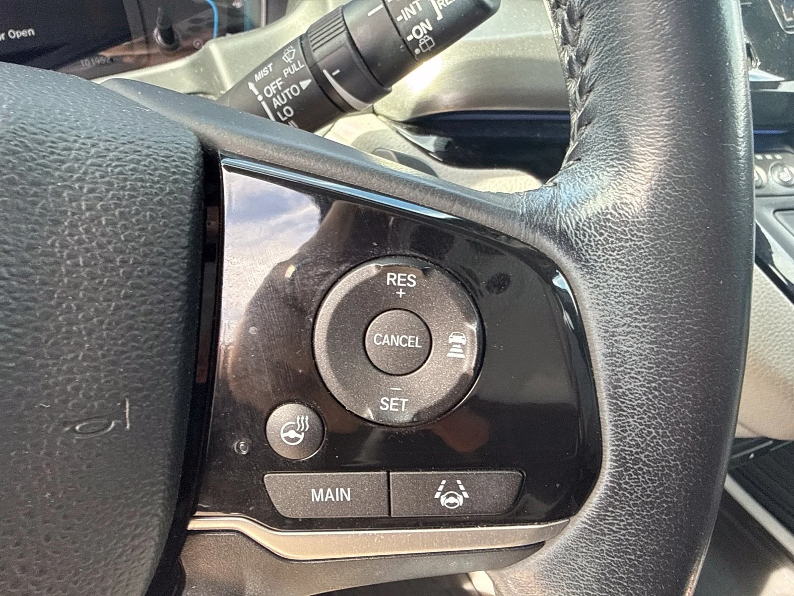 Used 2018 Silver Honda Elite image 16