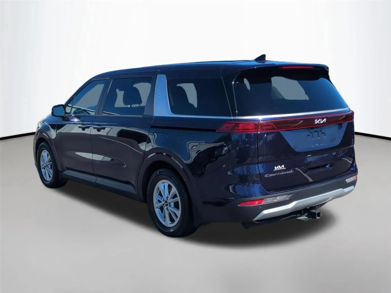 Used 2022 Deep Chroma Blue Kia LXS image 3