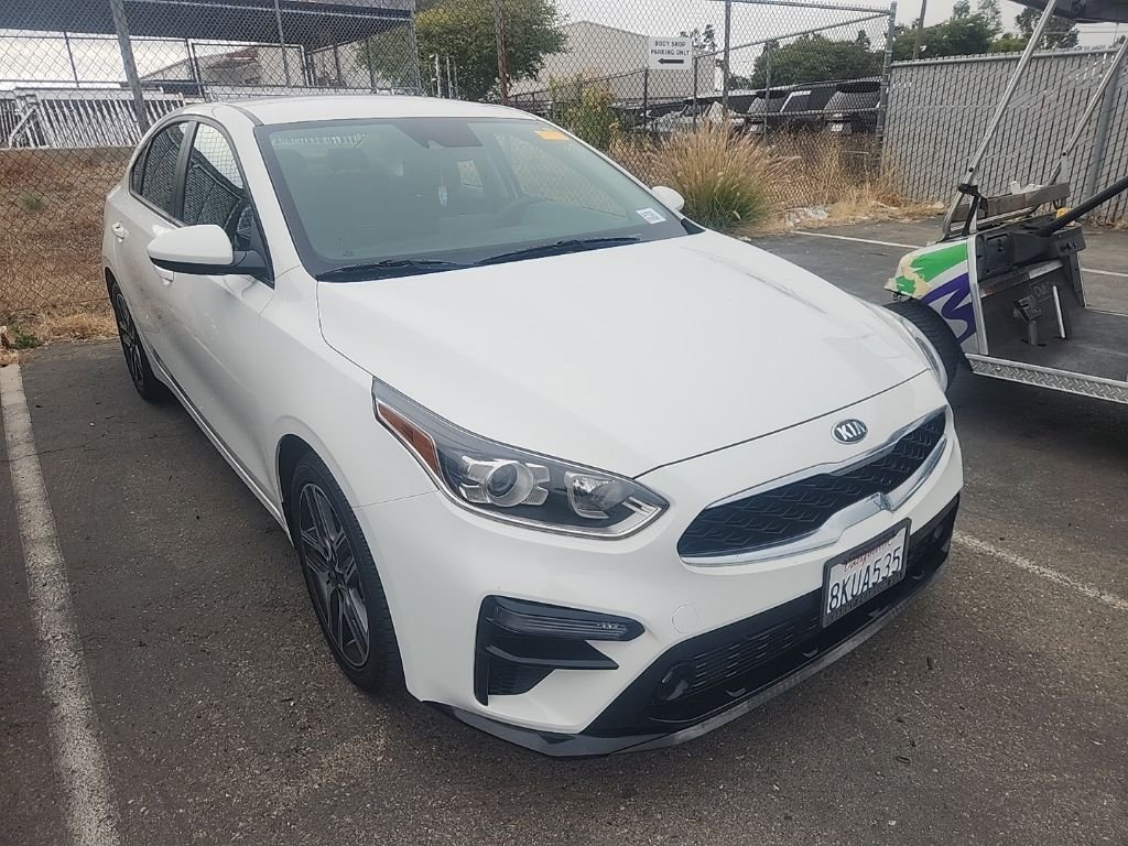 Used 2019 White Kia S image 1