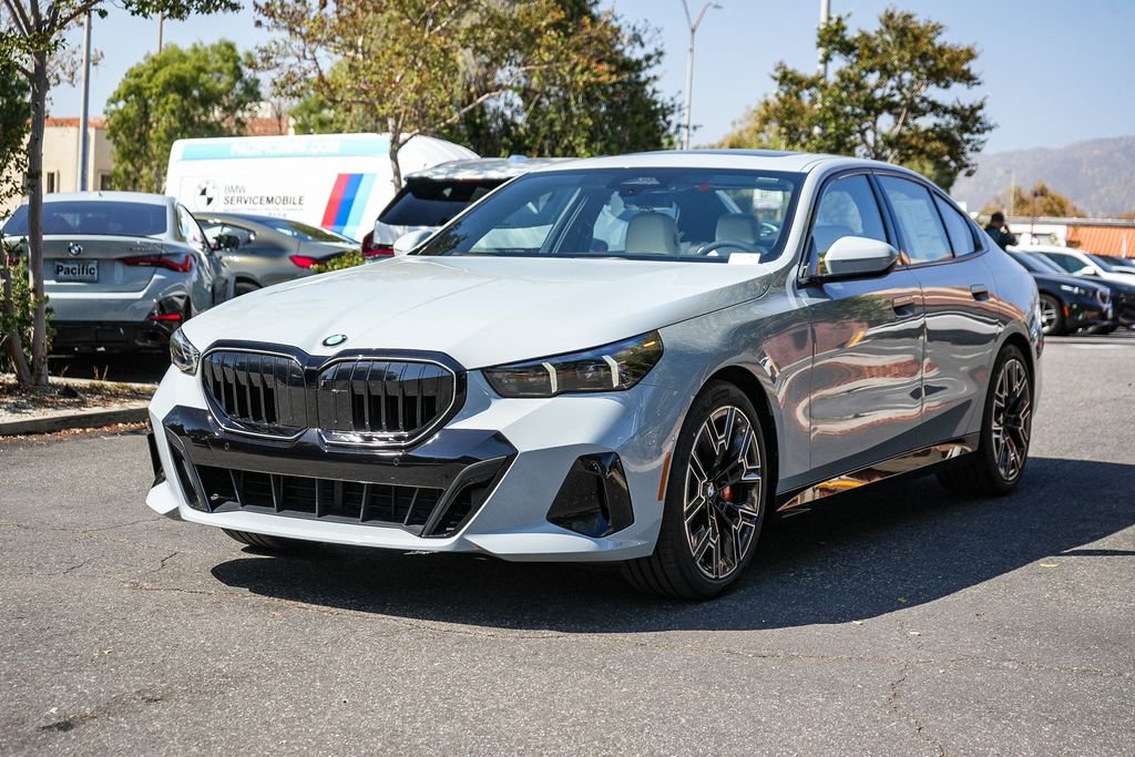 New 2027 Brooklyn Grey Metallic BMW 530i image 3