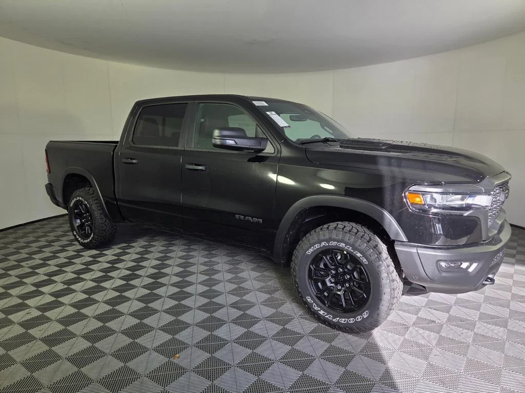 New 2026 Diamond Black Crystal Pearl-Coat Exterior Paint RAM Rebel image 2