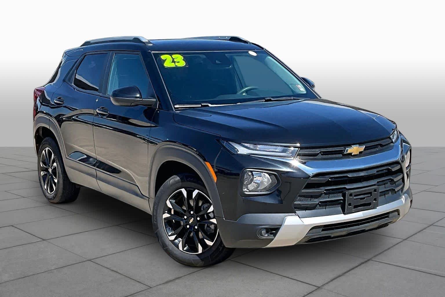 Used 2023 Mosaic Black Metallic Chevrolet LT image 3