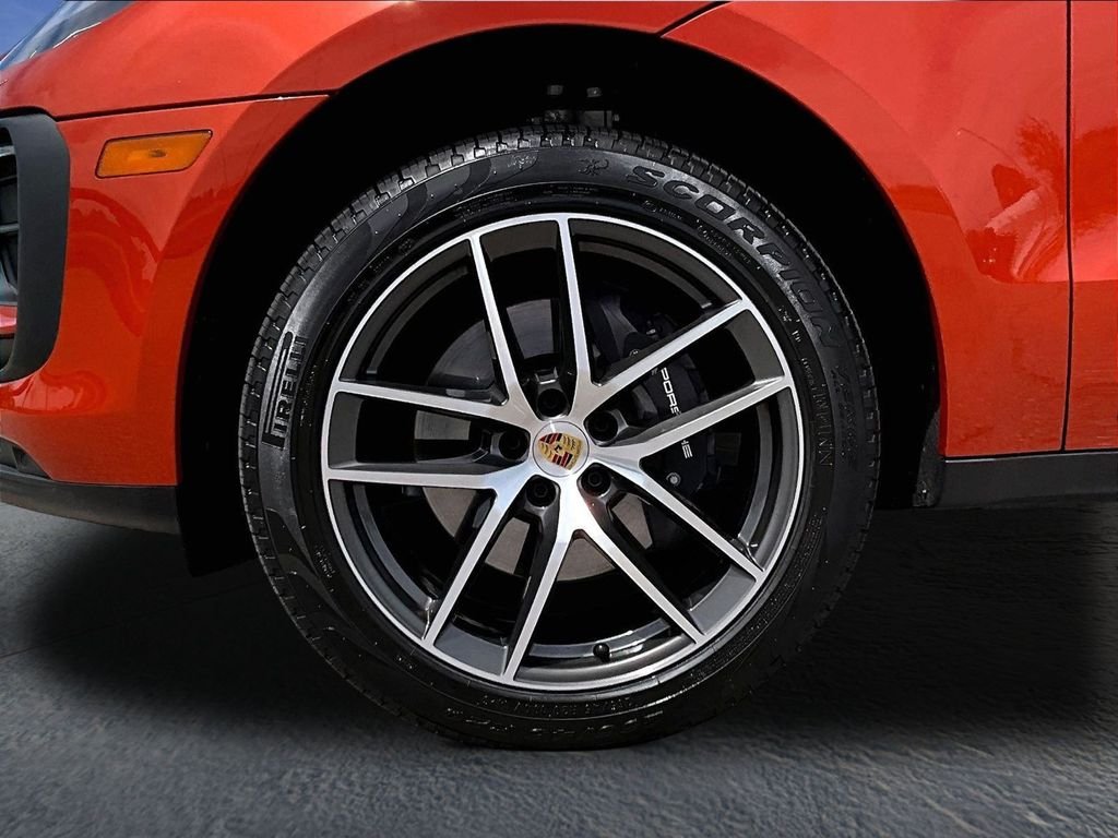 Used 2025 Orange Porsche  image 11