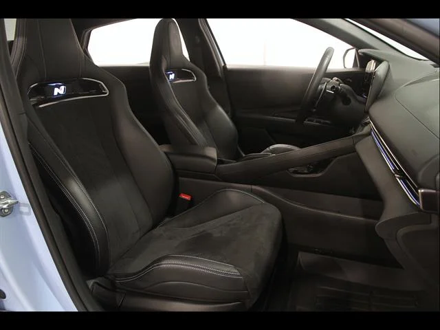 2023 Hyundai Elantra N - Photo 17