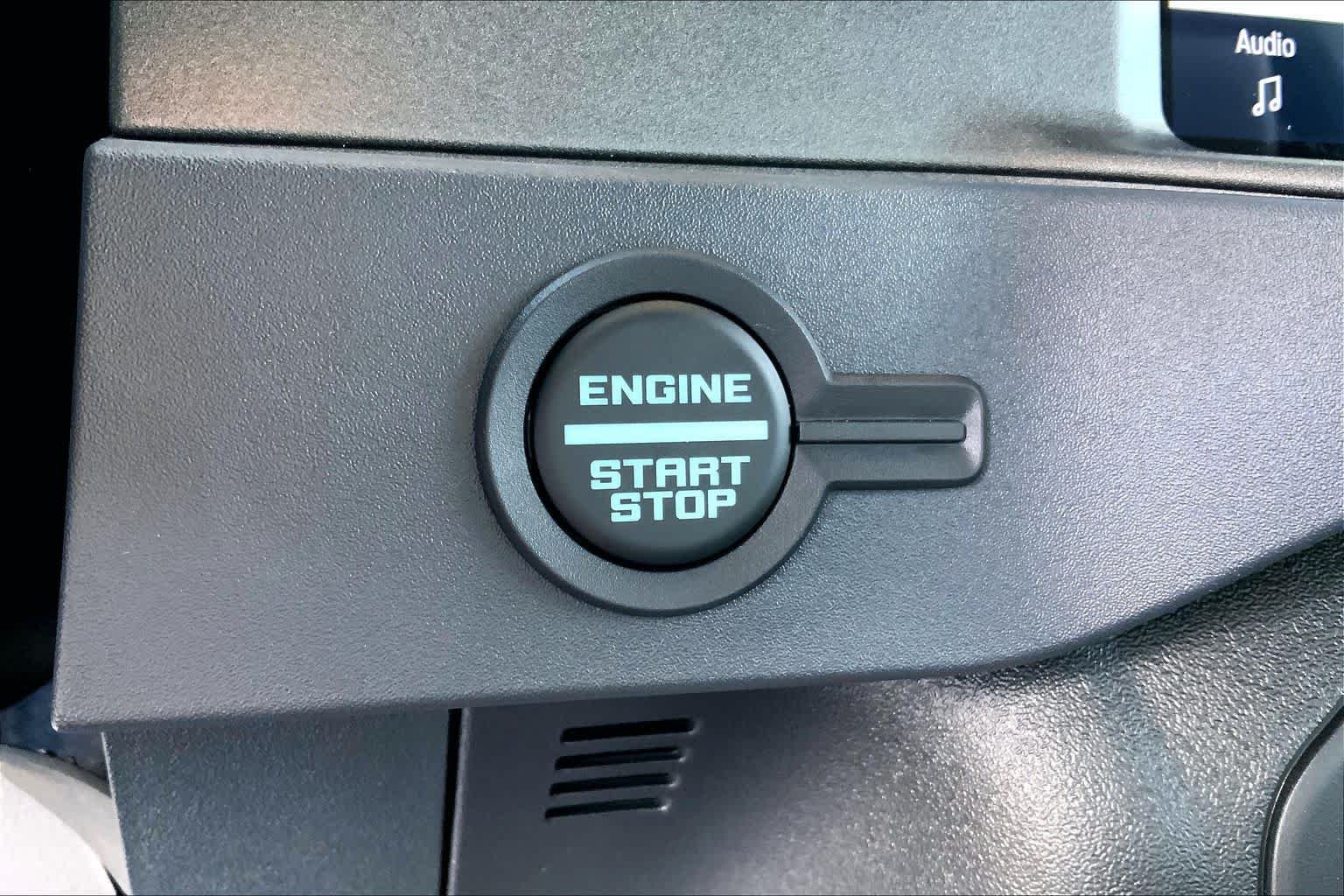 New 2026 Velocity Blue Metallic Ford Badlands® image 17