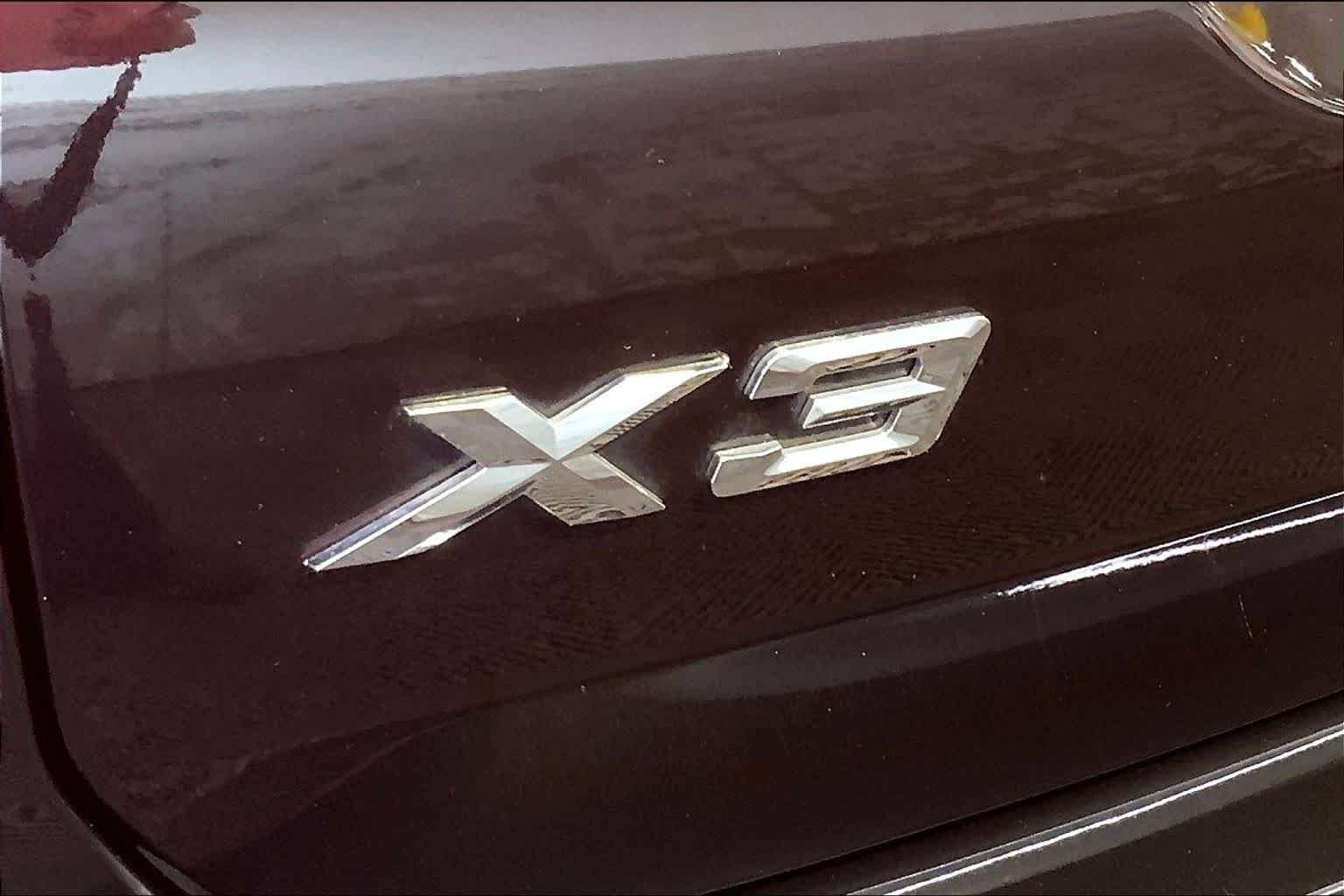 Used 2024 Black Sapphire Metallic BMW xDrive30i image 10