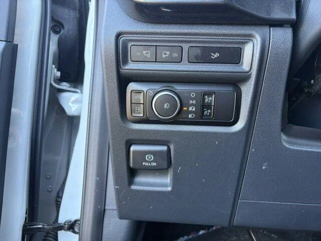 Used 2023 Avalanche Gray Ford XLT image 13