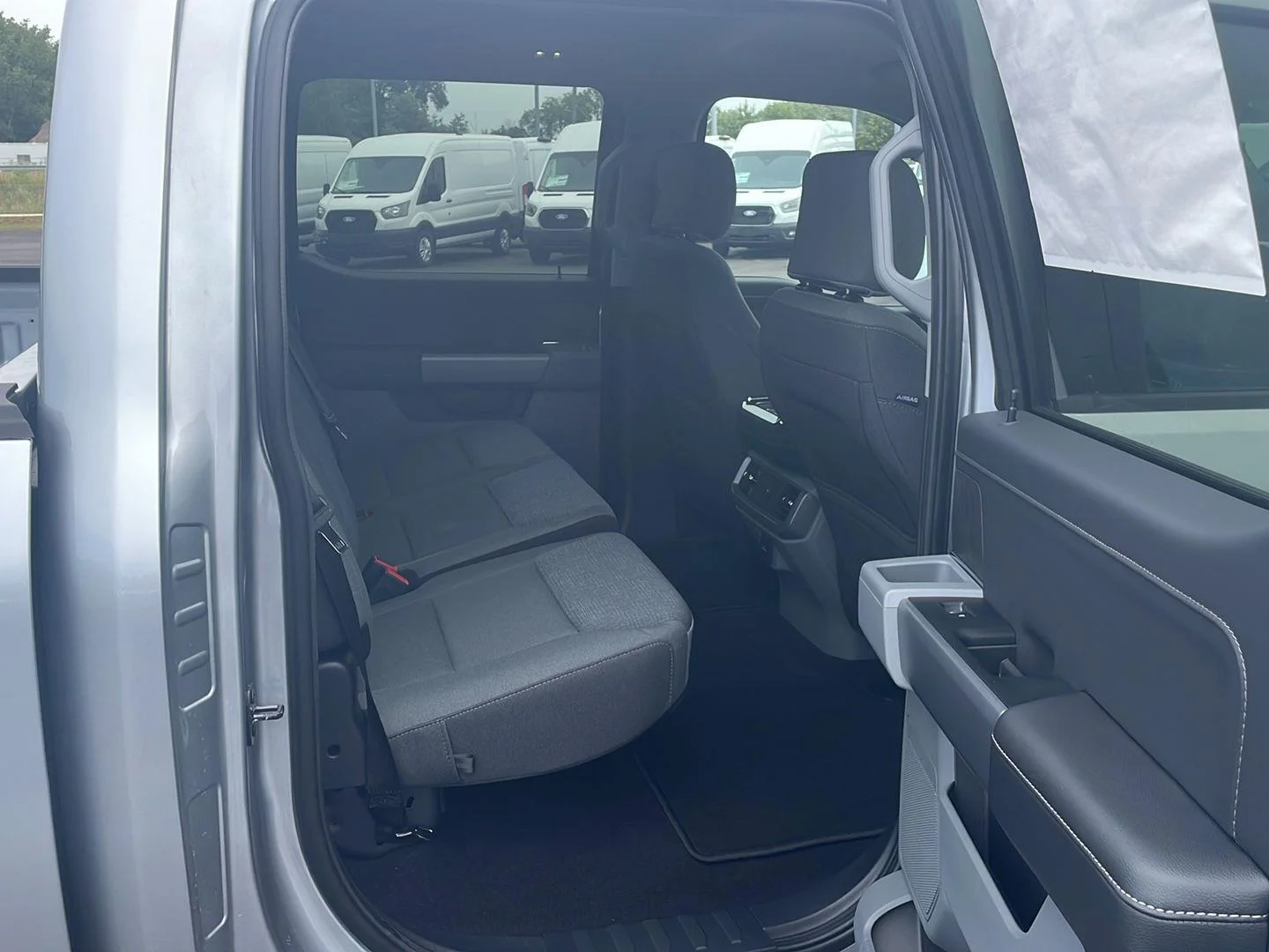 New 2026 Iconic Silver Metallic Ford XLT image 28
