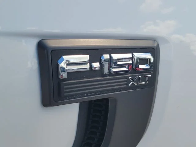 Used 2023 White Ford XLT image 9