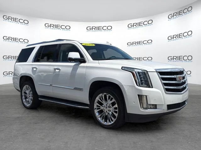 2019 Cadillac Escalade 2WD Luxury's photo