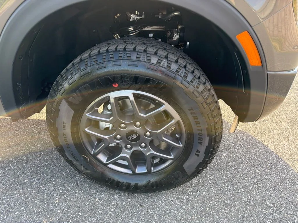 New 2026 Marsh Gray Ford XLT image 4