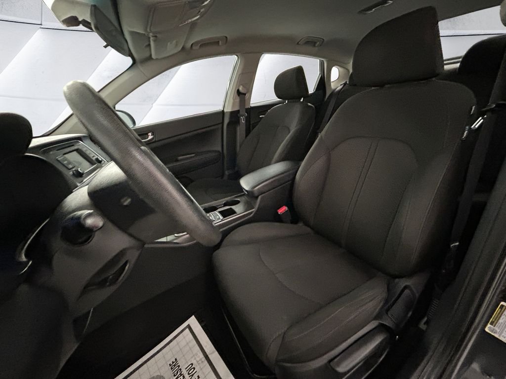 Used 2016 Gray Kia LX image 8