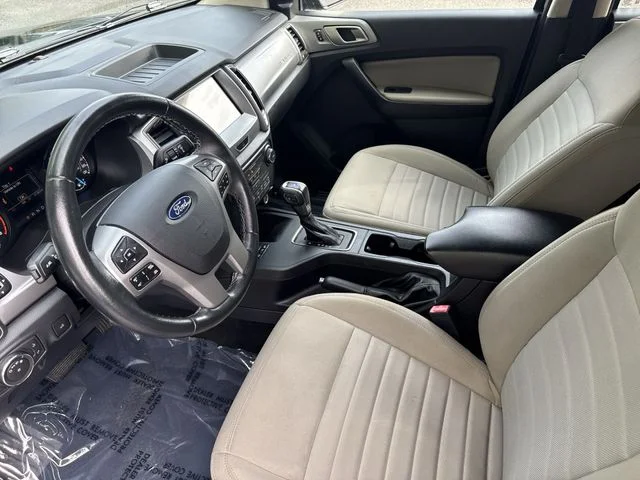 Used 2020 Black Ford XLT image 16