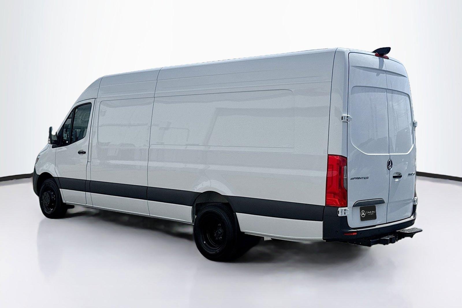 New 2026 Arctic White Mercedes-Benz  image 7