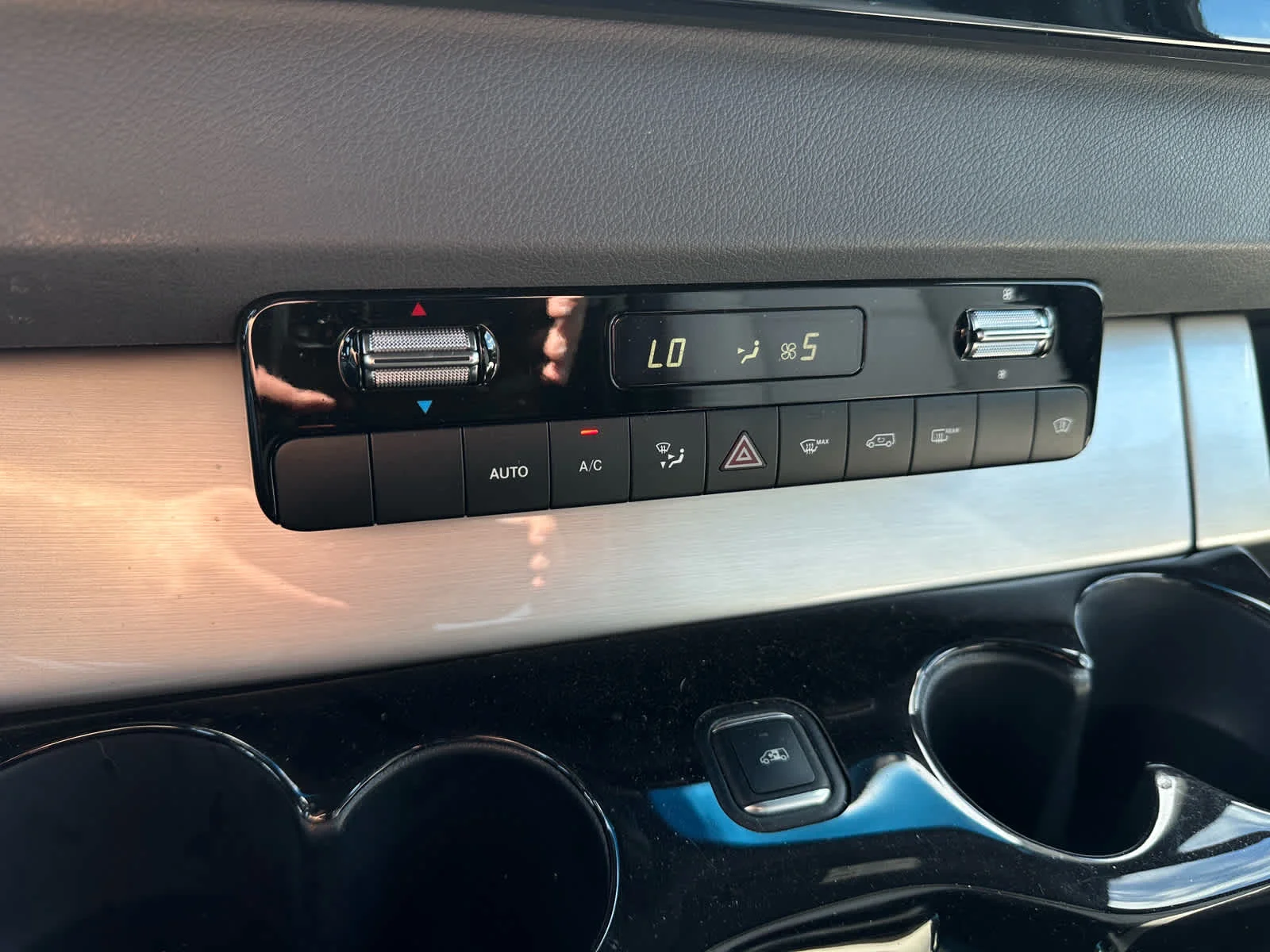 Used 2022 Obsidian Black Metallic Mercedes-Benz  image 20