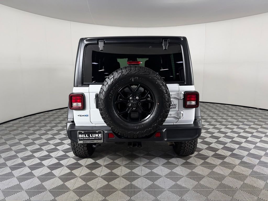 Certified Used 2025 White Jeep Willys 4xe image 7