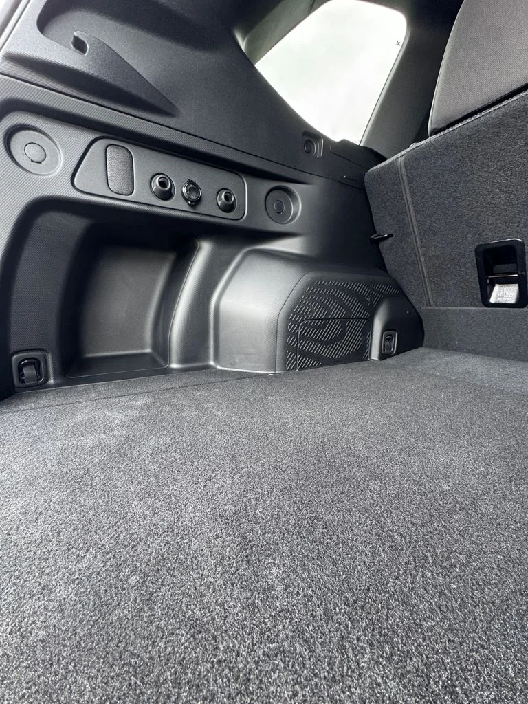 Used 2025 Magnetite Gray Metallic Subaru Premium image 11