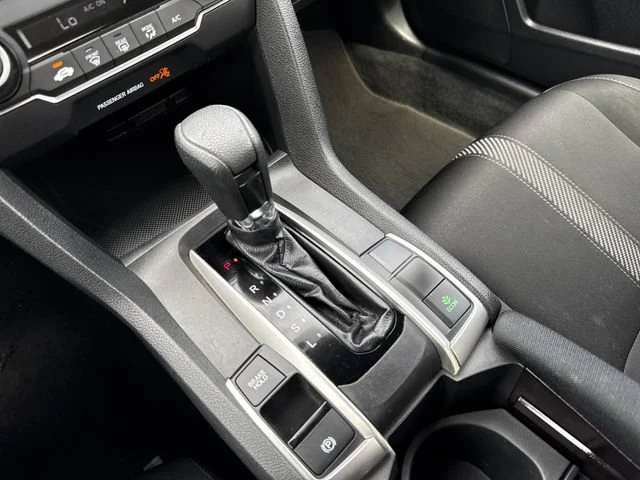 Used 2018 Rallye Red Honda LX image 27