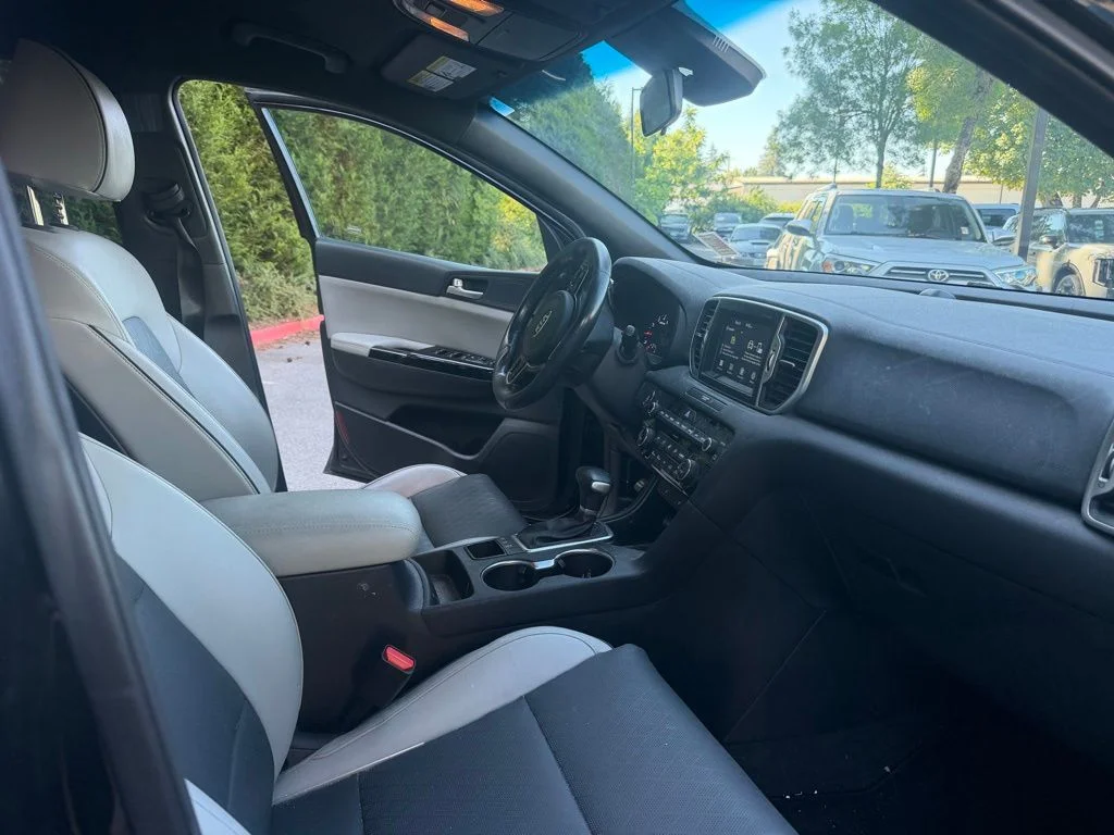 Used 2019 Black Cherry Kia EX image 16