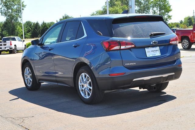 Used 2024 Lakeshore Blue Metallic Chevrolet LT image 5