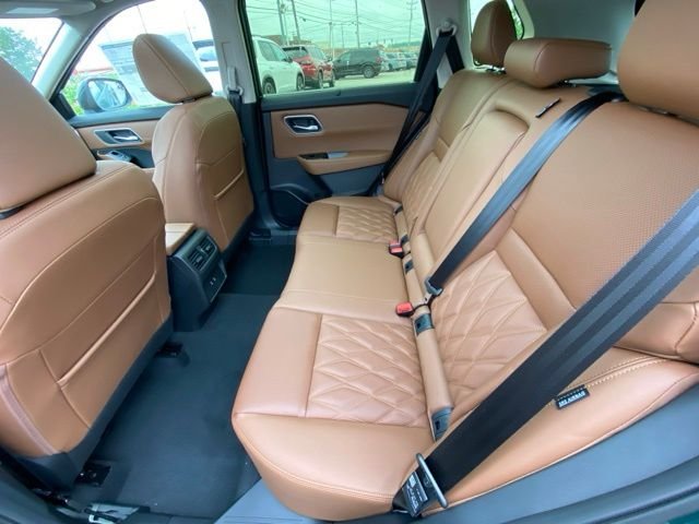 New 2026 Everest White Pearl TriCoat / Super Black Two-tone Nissan Platinum image 18