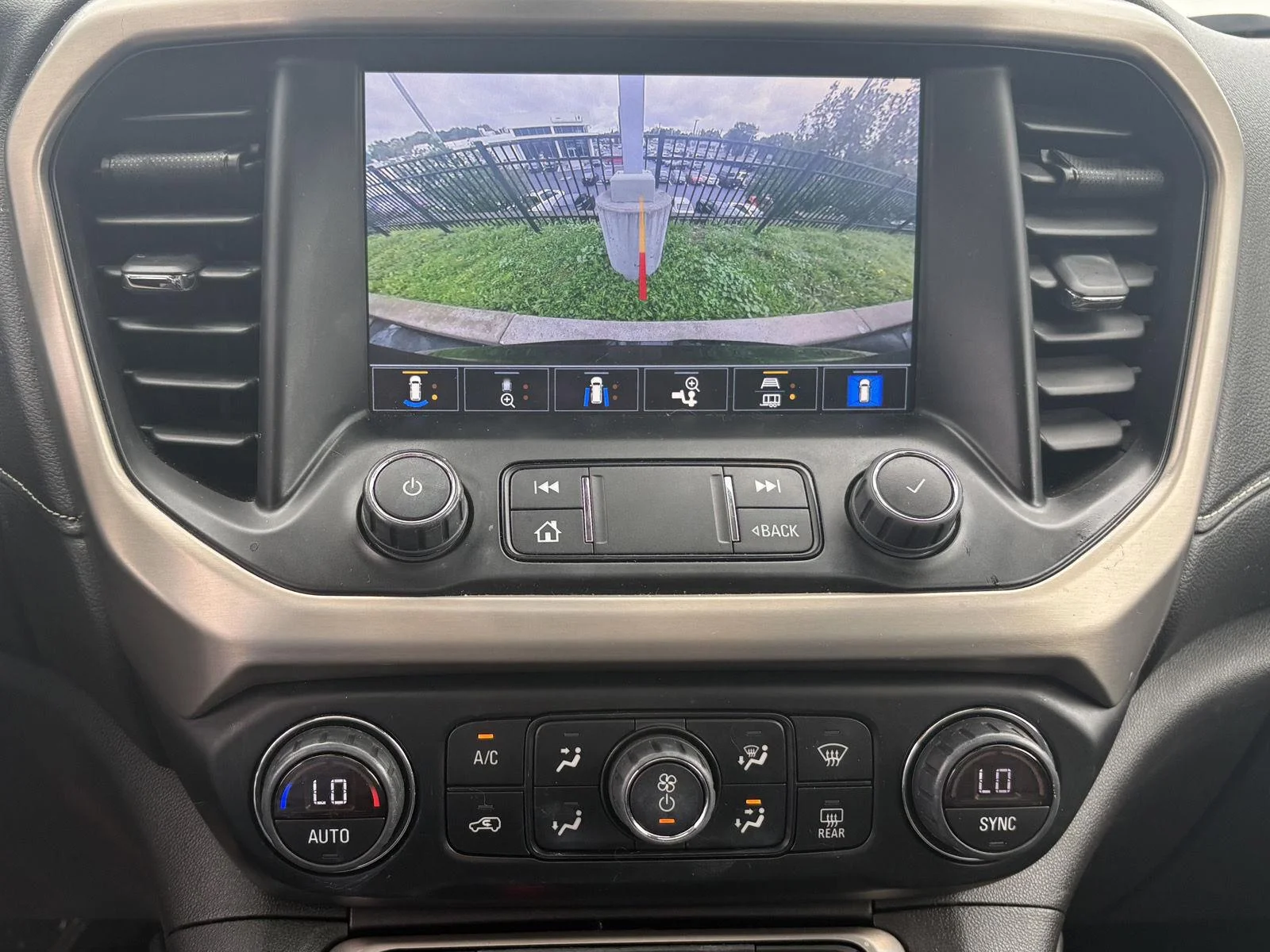 Used 2022 Midnight Blue Metallic GMC Denali image 11