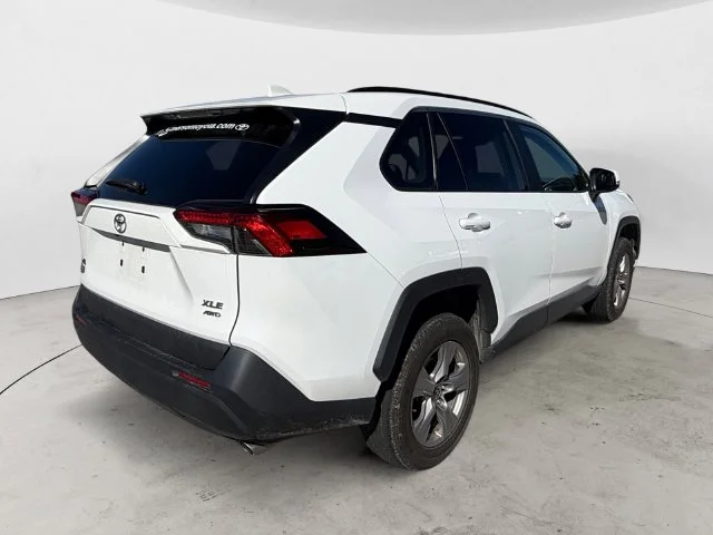 Used 2023 White Toyota XLE image 3