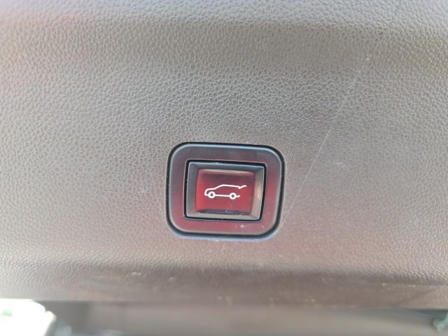 Used 2022 Hunter Metallic GMC Denali image 14