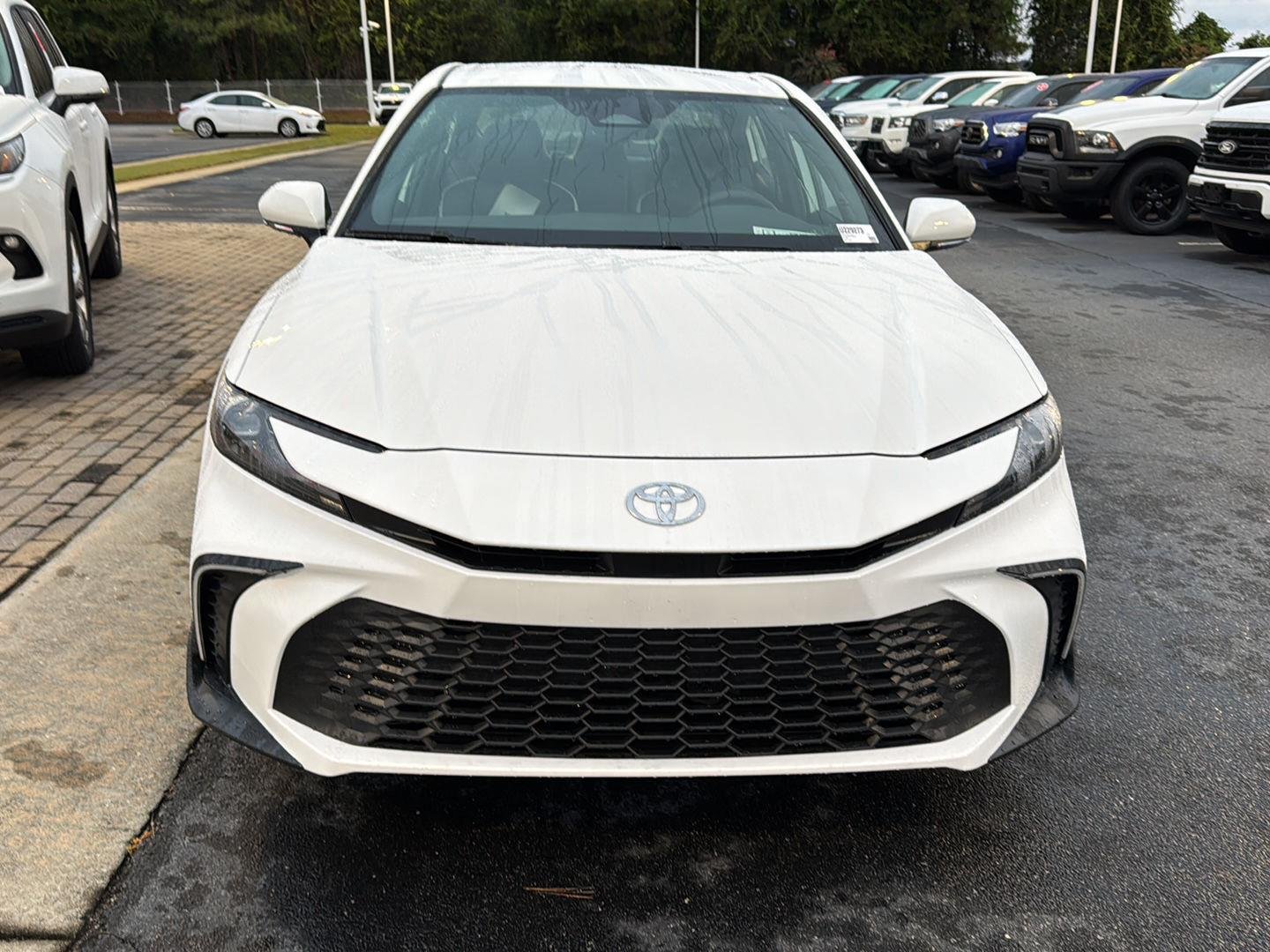New 2026 Ice Cap Toyota SE image 7