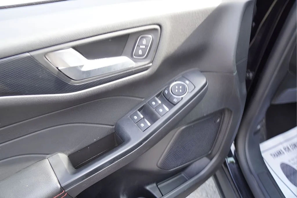 Used 2025 Black Metallic Ford ST-Line image 16