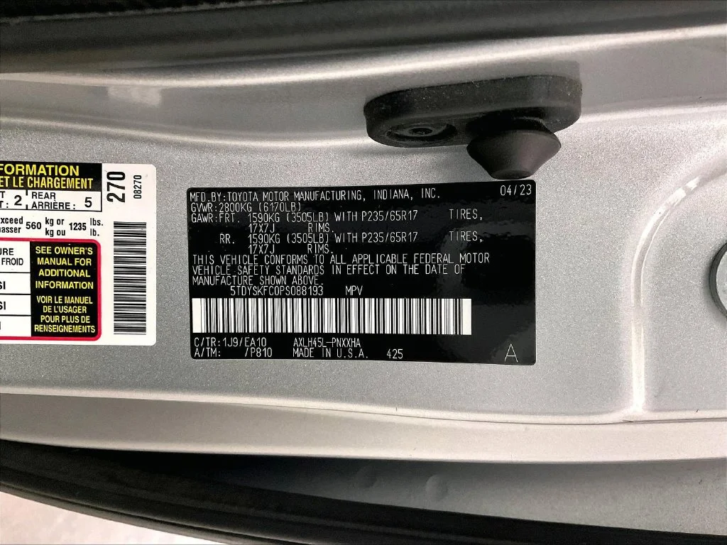 Used 2023 Silver Toyota XLE image 40