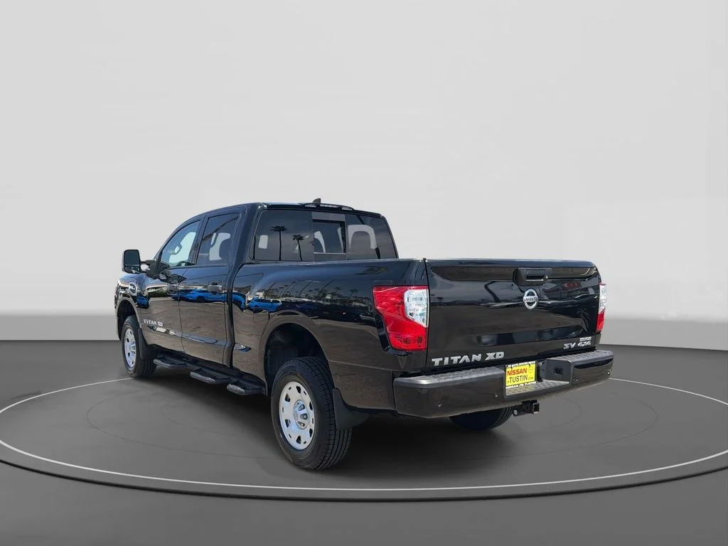 Used 2022 SUPER BLACK Nissan SV image 6