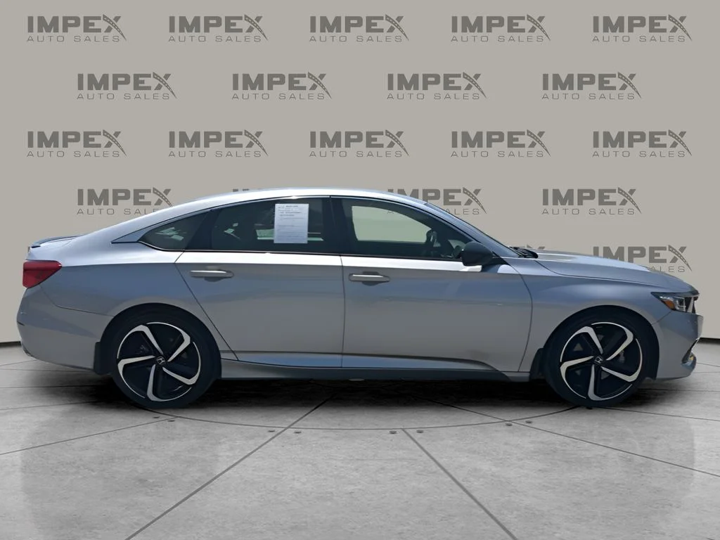 Used 2022  Honda Sport image 6