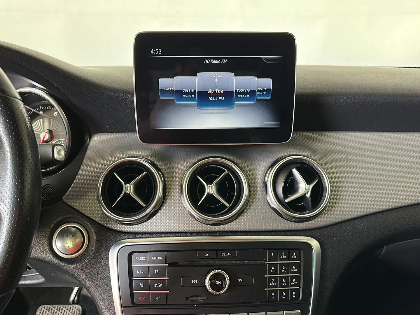 Used 2020 Cosmos Black Metallic Mercedes-Benz GLA 250 image 14