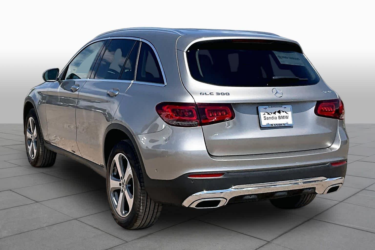 Used 2022 Mojave Silver Metallic Mercedes-Benz GLC 300 image 9