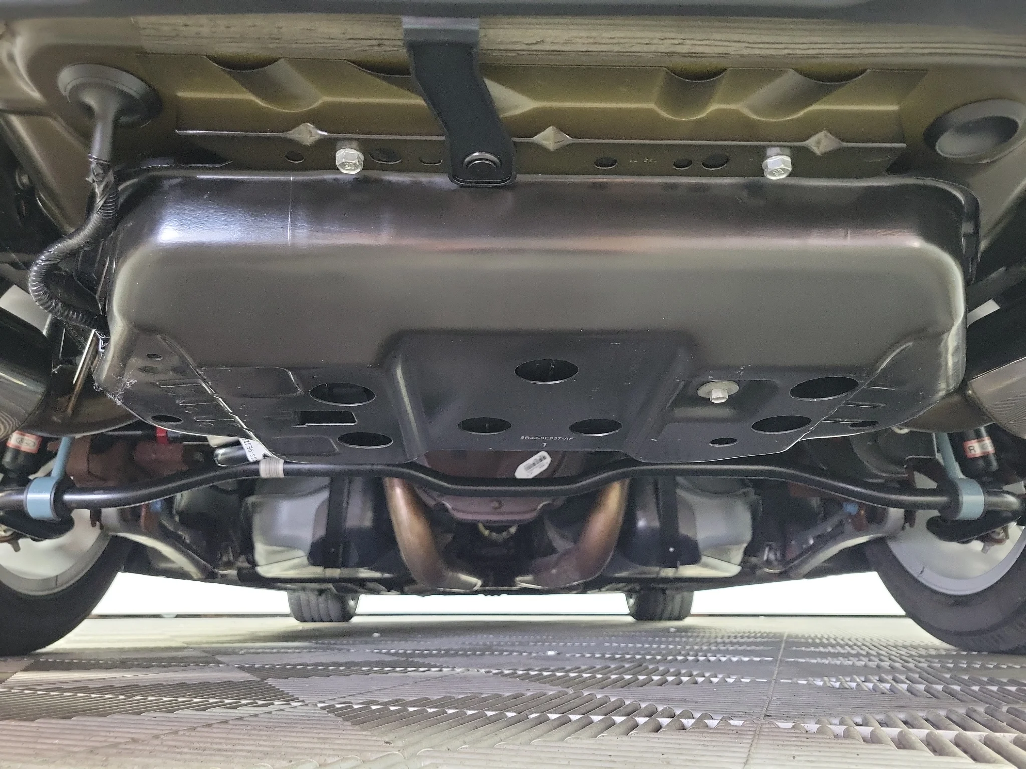 Used 2008 Ebony Clearcoat Ford Shelby GT500 image 19