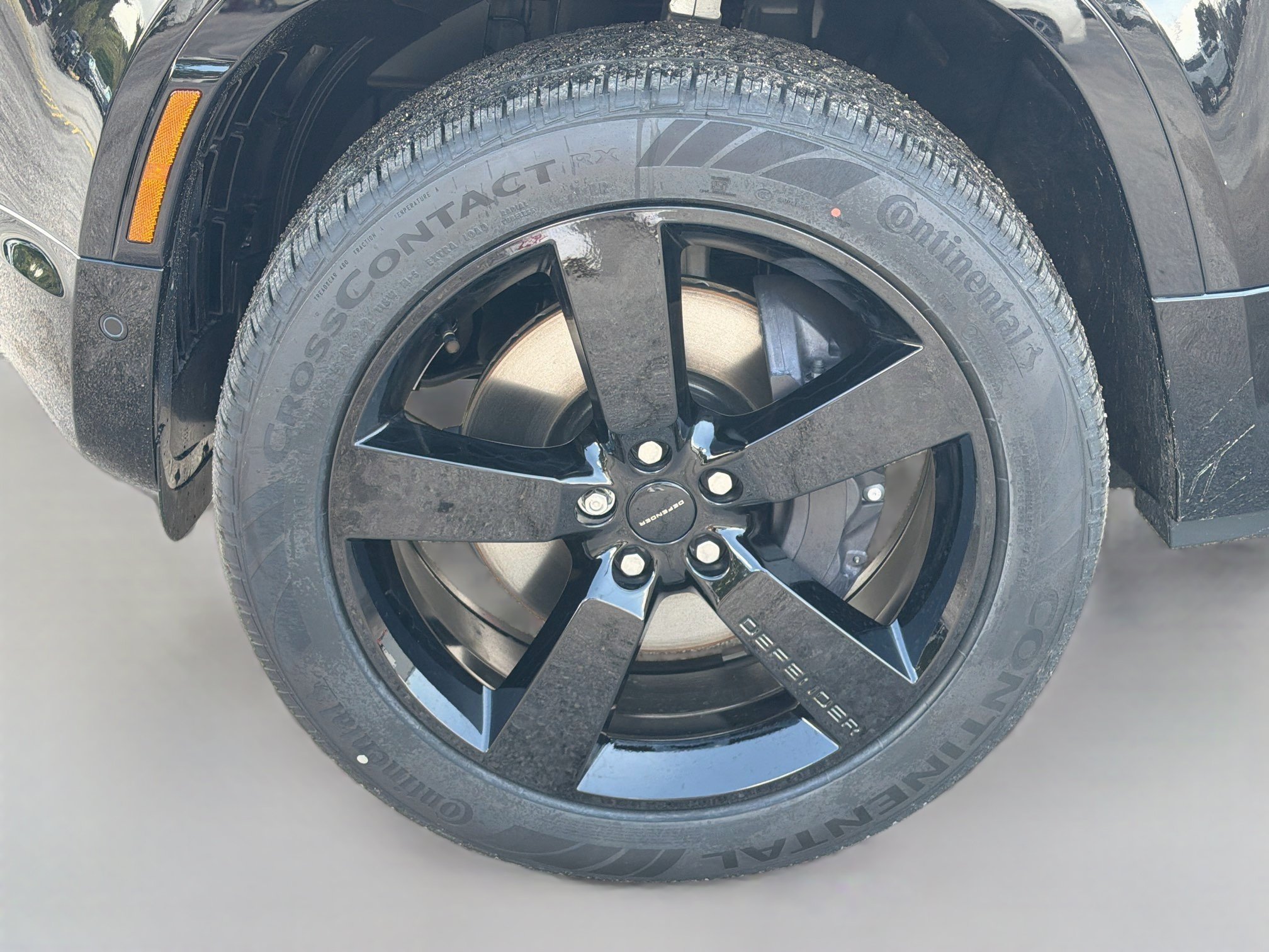 New 2026 Santorini Black LAND ROVER X-Dynamic SE image 39