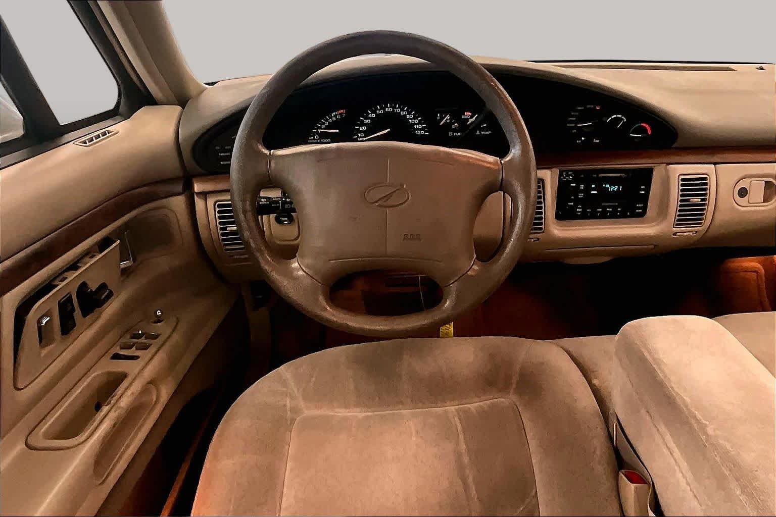Used 1999 Champagne Oldsmobile  image 5