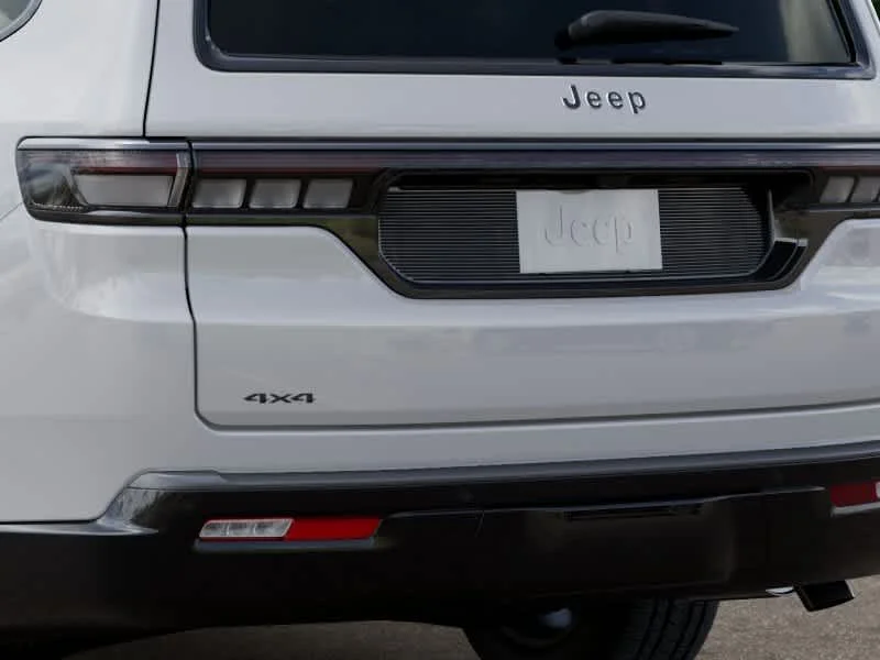 New 2026 Bright White Clear-Coat Exterior Paint Jeep Limited Altitude image 13