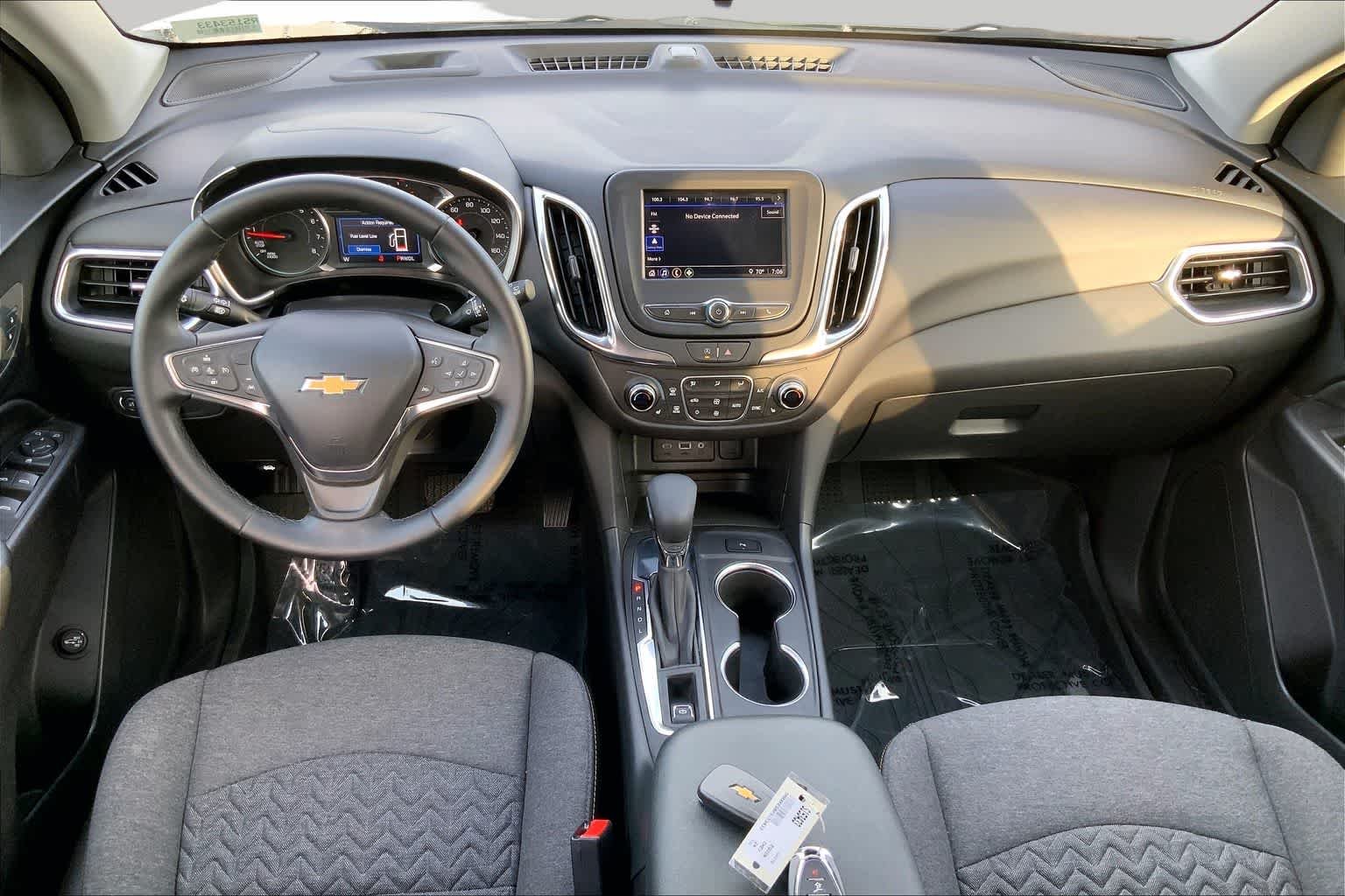 Used 2024 Summit White Chevrolet LT image 15