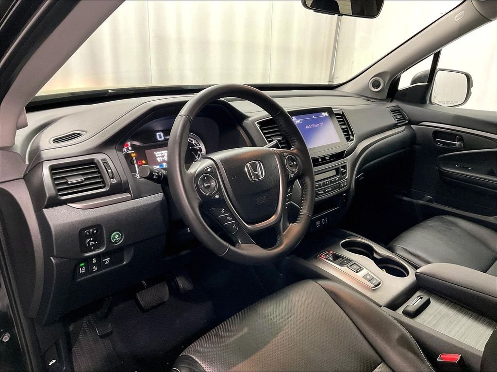 Used 2023 Black Honda RTL image 8