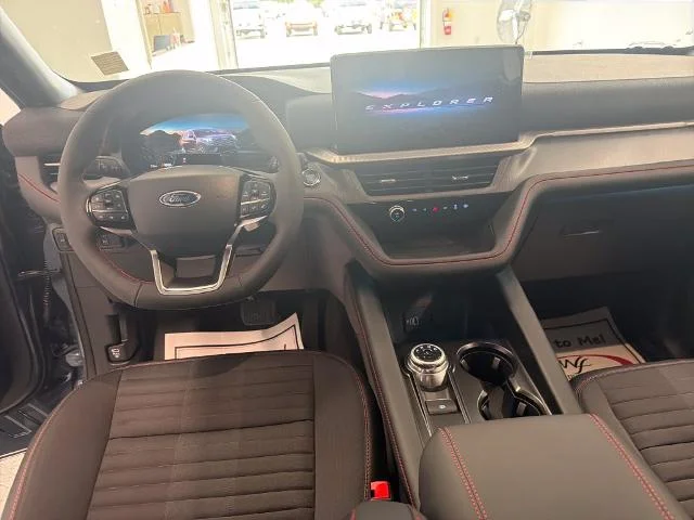 New 2027 Vapor Blue Metallic Ford ST-Line image 34