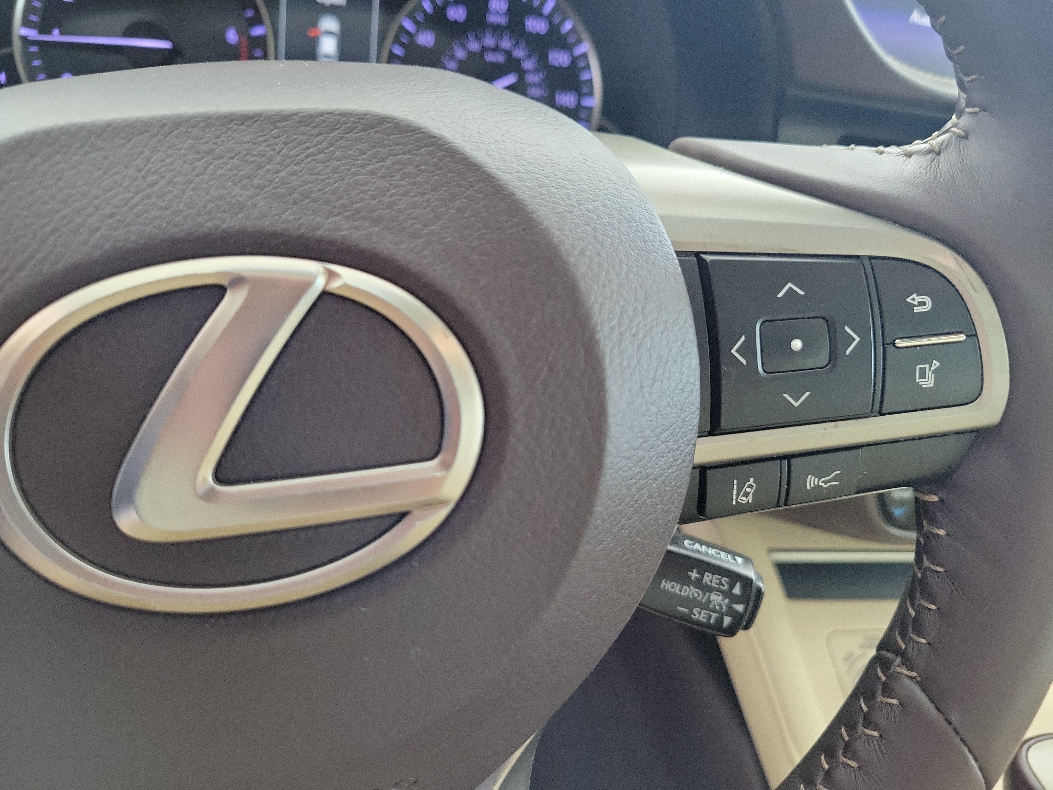 Used 2018 Atomic Silver Lexus ES 350 image 28